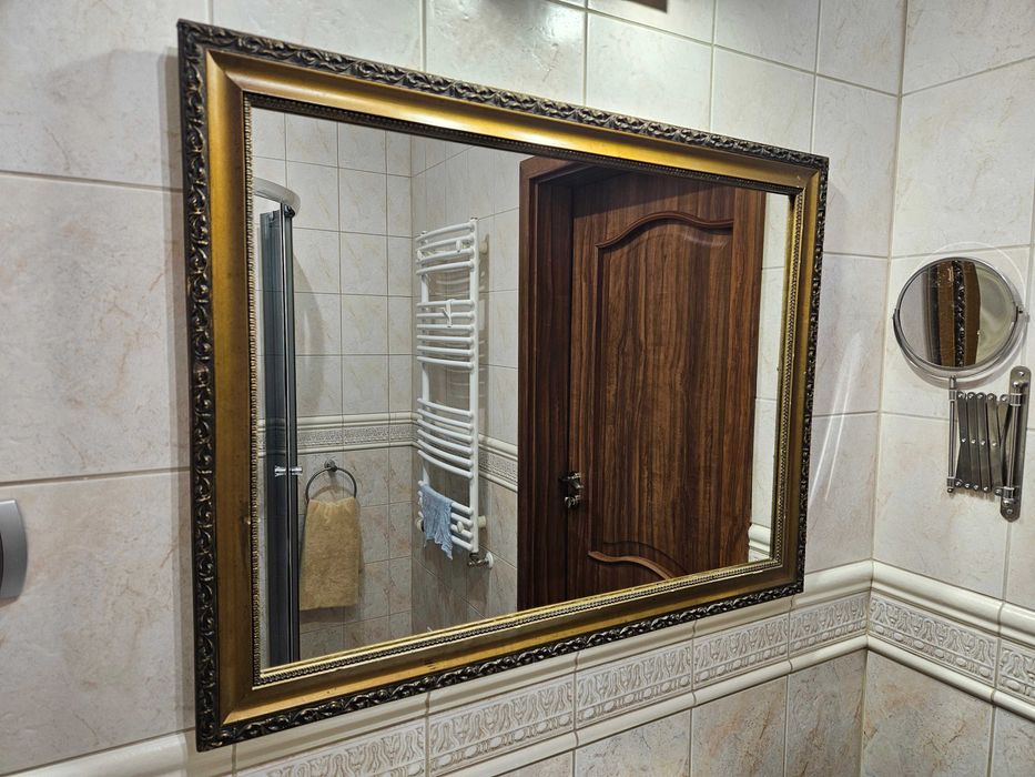 Lustro łazienkowe 85 x 65 Dekoracyjna rama