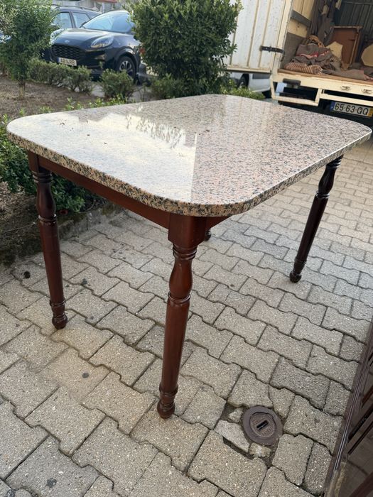 Mesa de jantar + cadeiras