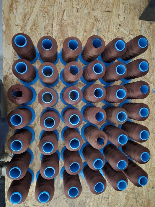 Nić tapicerska czarna i brązowa