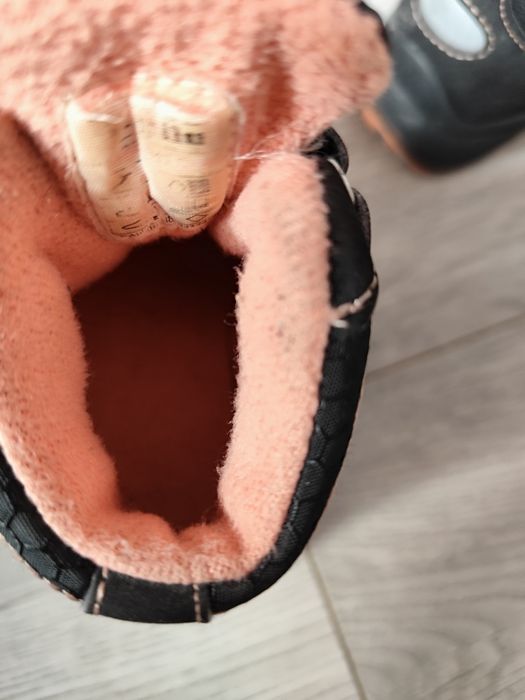 Zimowe trapery, kozaczki waterproof, śniegowce 21