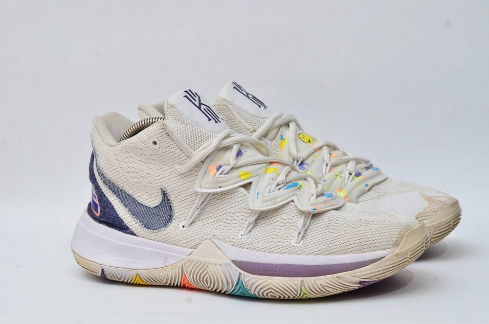Nike Kyrie 5 «Have A Nike Day» 42р кроссовки баскетбольные  арт. AO2918-101