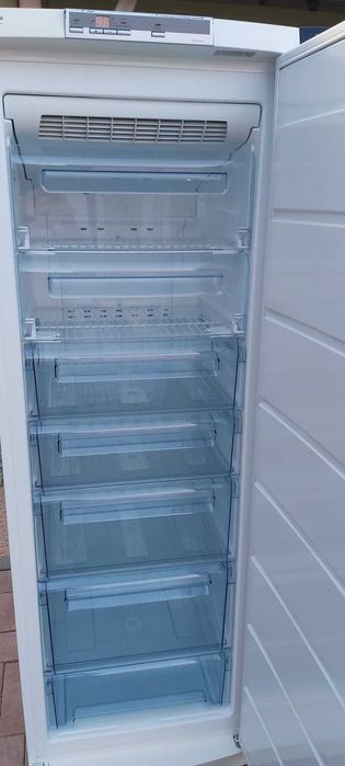 Zamrażarka ELEKTROLUX no frost