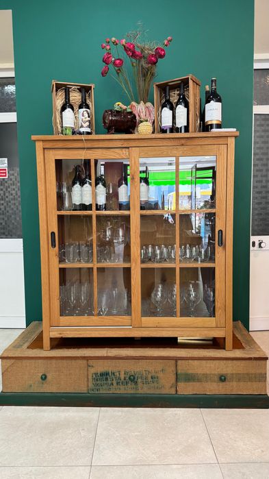 TRESPASSE Flower Bar único em Setúbal – pronto a funcionar