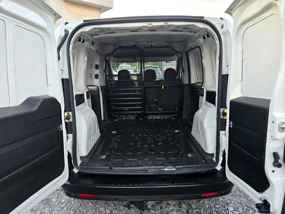 FIAT DOBLO 1.6 MULTIJET 120CV "3 LUGARES" "NACIONAL"