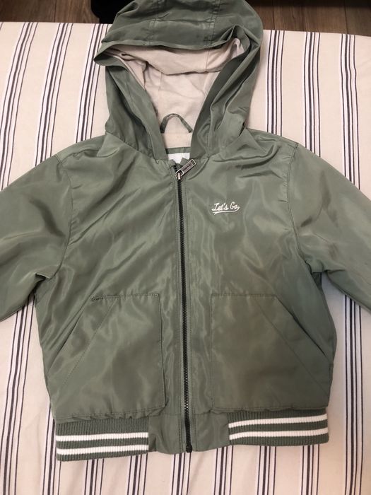 Куртка ( вітровка) rezerved