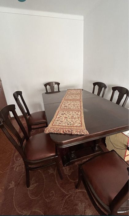 mesa 6/8 lugares + cadeiras