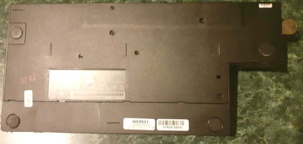 Lenowo ThinkPad -stacja ładowania -sprawna
