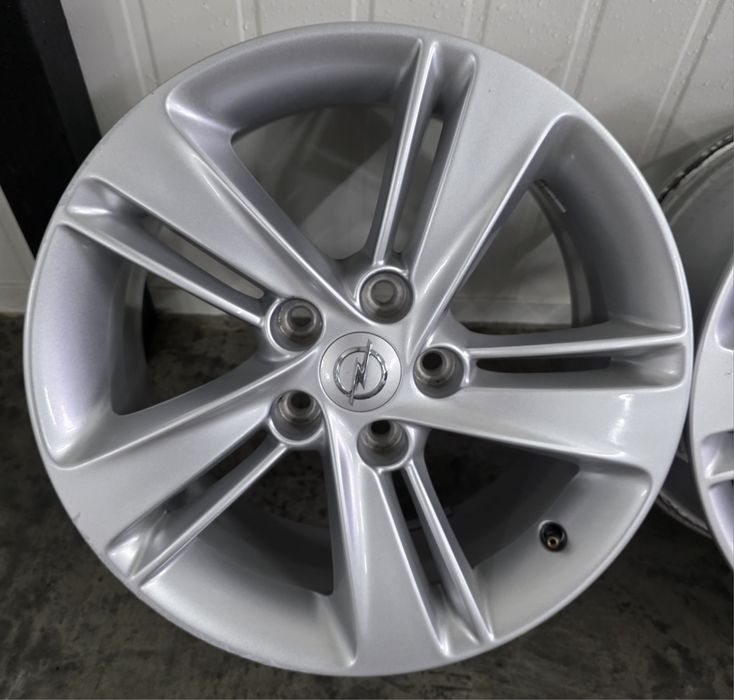 Alufelgi 5x114.3 17 Opel Viraro Renault Trafic Nissan