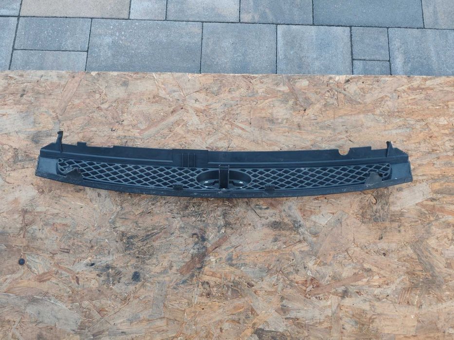 atrapa gril przód Ford Fiesta MK6