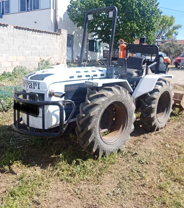 trator Ferrari Marca Modelo (MT 65)