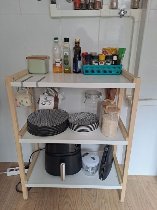 Estante aberta IKEA EKENABBEN – excelente estado