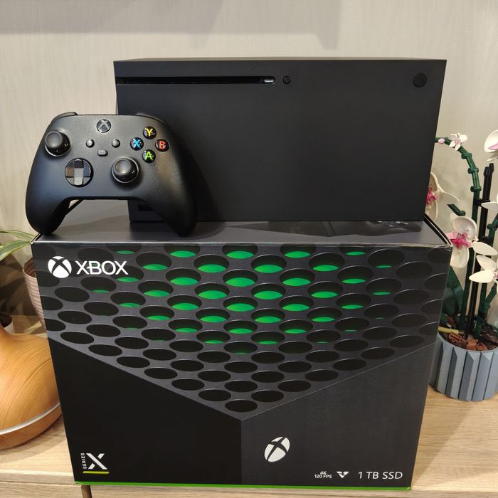 Xbox Series X 1TB + pad + kable + oryginalne pudełko | Stan bardzo dobry