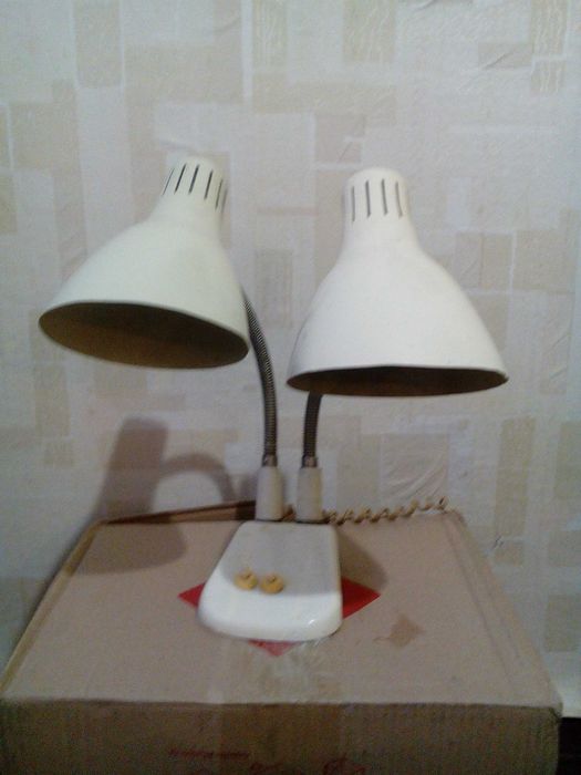 Лампа на 2 плафона настольная советская, коллекционная (СССР)