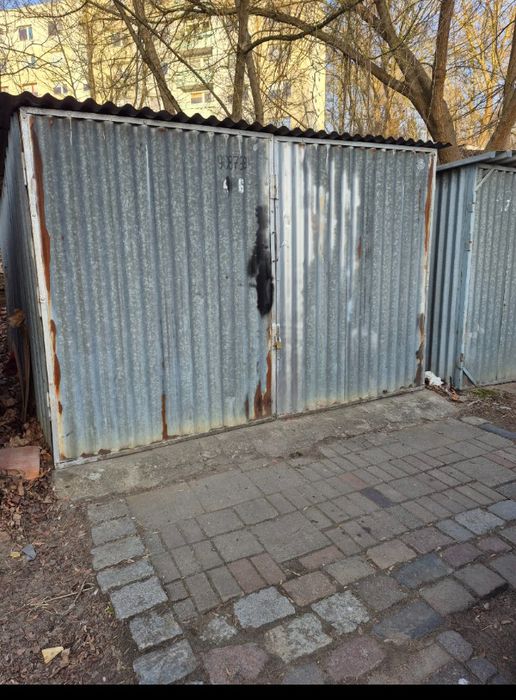 Garaz na wynajem  z kanalem