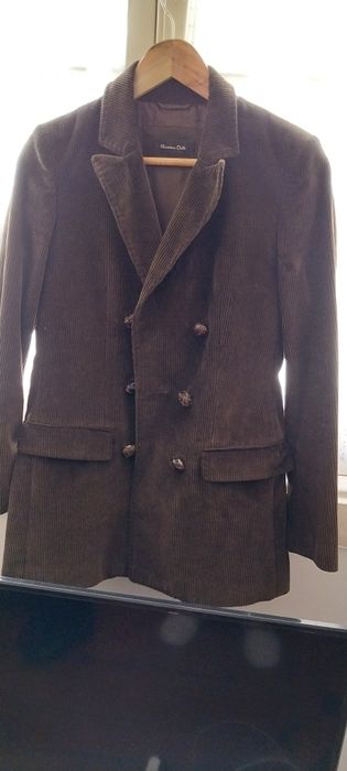 Massimo Dutti. Casaco de veludo verde