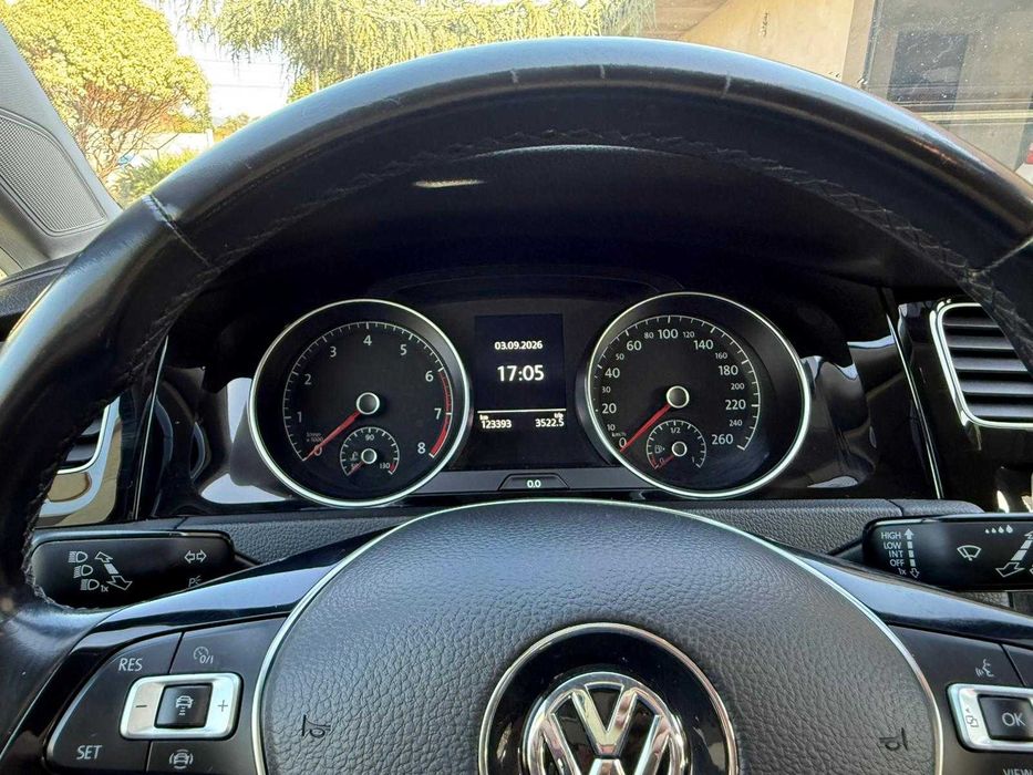 Volkswagen Golf VII