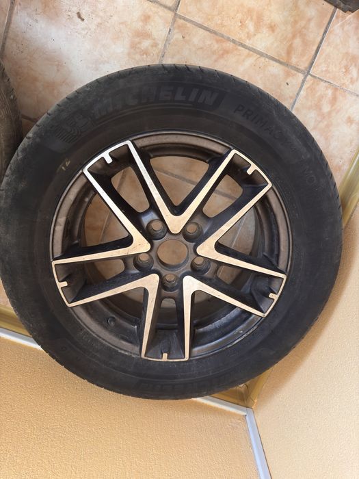 Продам диски Toyota r16 5*114.3