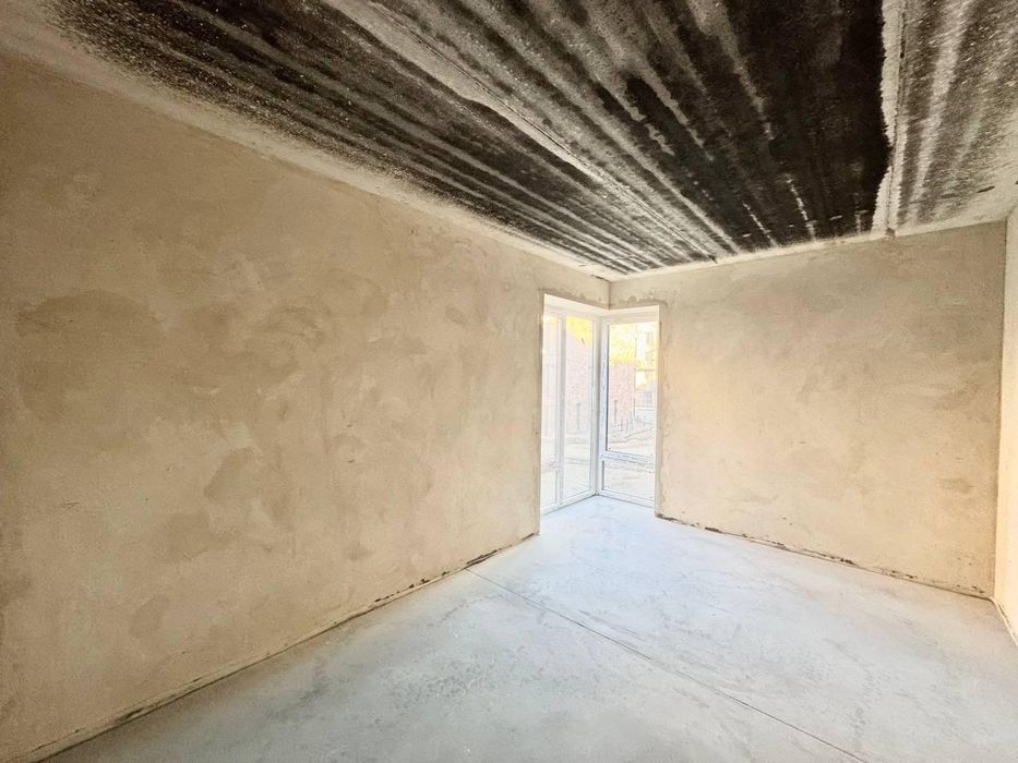 Продається 2 кім в ЖК Долішній!1 черга !