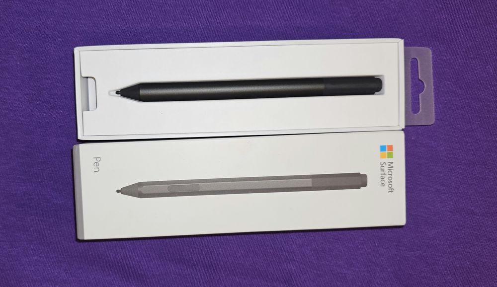 Rysik Oryginałny firmy Microsoft. 1776.  Czarny. Stan idealny.

W O