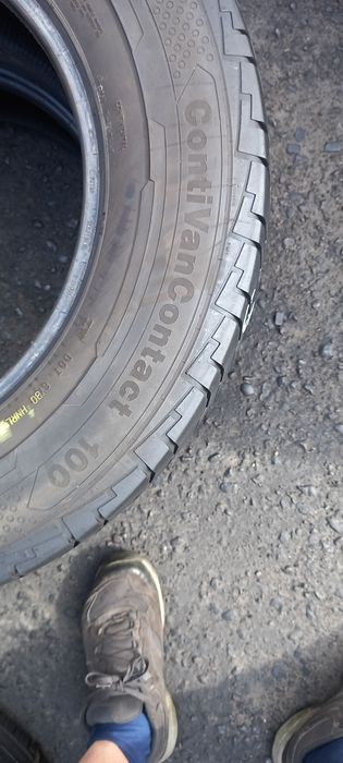 Opony używane 235/65/16c continental 2x6 mm 2020