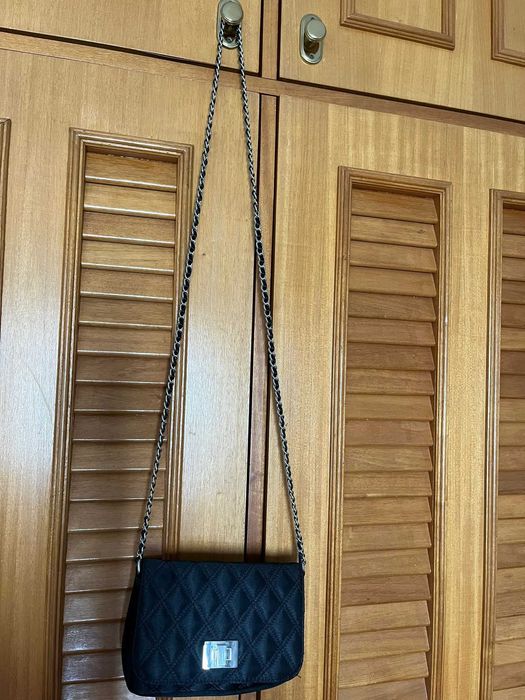 Carteira preta clássica - Elegante e versátil!