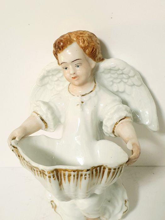 Linda antiga pia de Água Benta  "Cherub" em porcelana