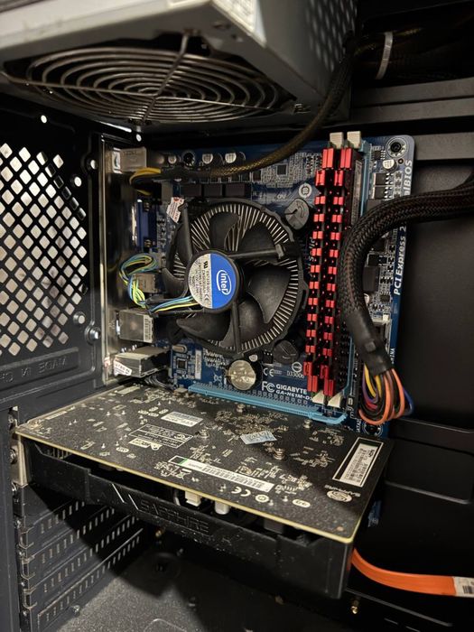 Продам пк и все что на столе