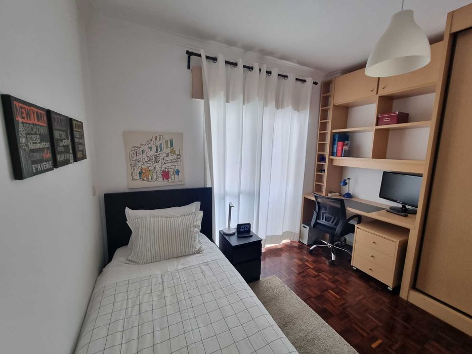 Excelente quarto individual em Carnaxide