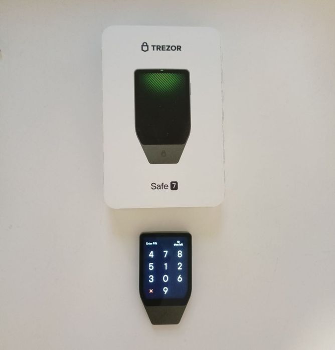 Trezor Safe 7 czarny - portfel sprzętowy kryptowalut, coldwallet  - oryginał