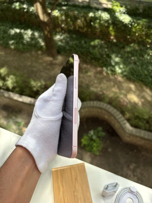 Iphone 15 Plus różowy