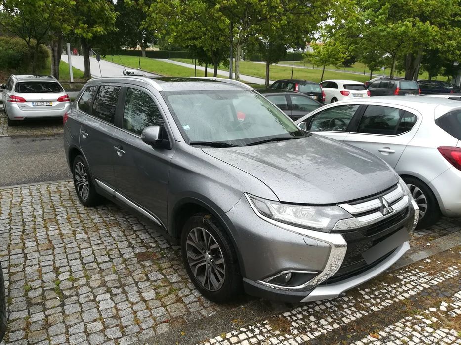 Mitsubishi Outlander 2.2 DI-D Instyle Navi