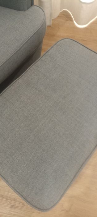 Poltrona e repousa pés IKEA, estado Novo