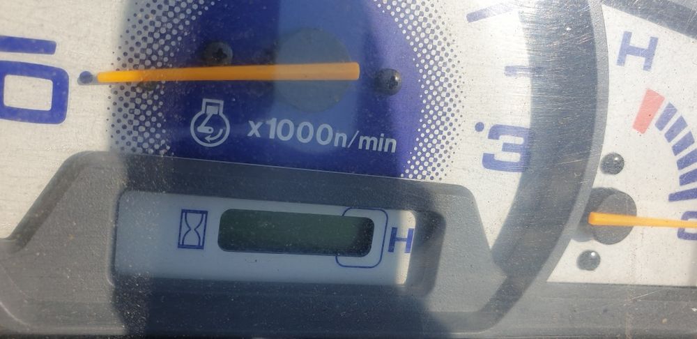 Txg iseki 237 traktorek kosiarka z turem