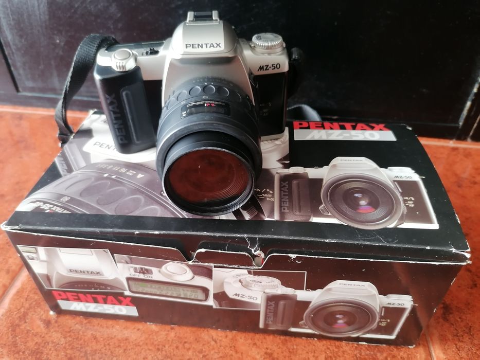 Máquina fotográfica Pentax MZ-50