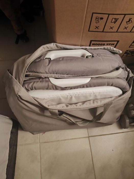 Berço Portátil Chicco LullaGo – Excelente Estado