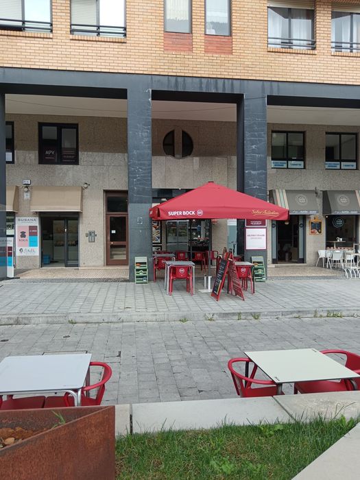 Trespasse loja perto a câmara de gaia