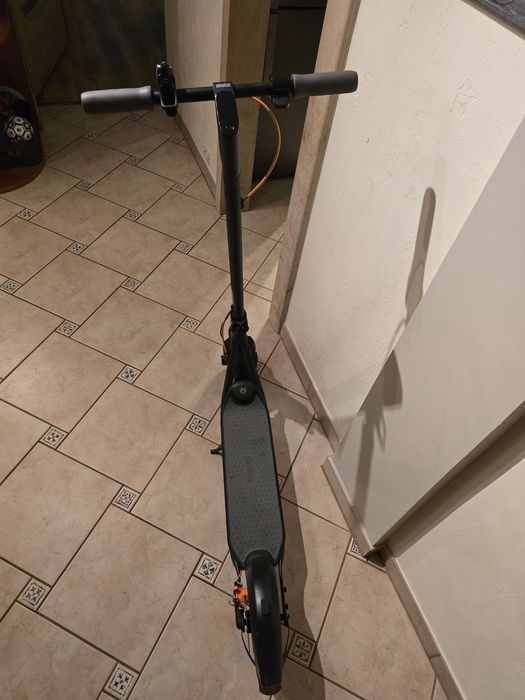 Hulajnoga elektryczna ninebot