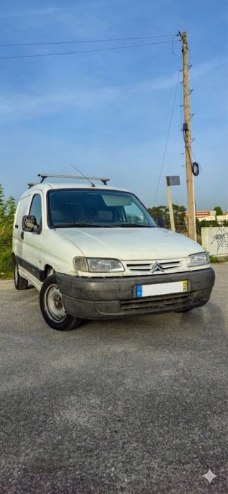 Citroën Berlingo 1.9D – precisa de alternador – 4 pneus novos