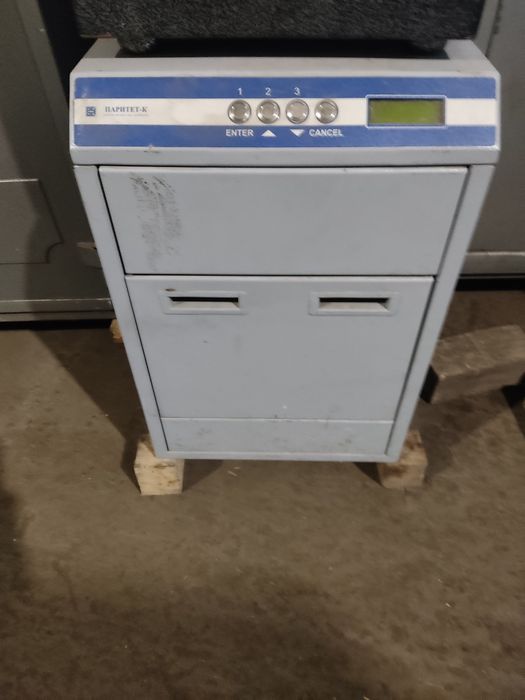 Продаю б.у канцелярський электронный сейф(Темпокасса)