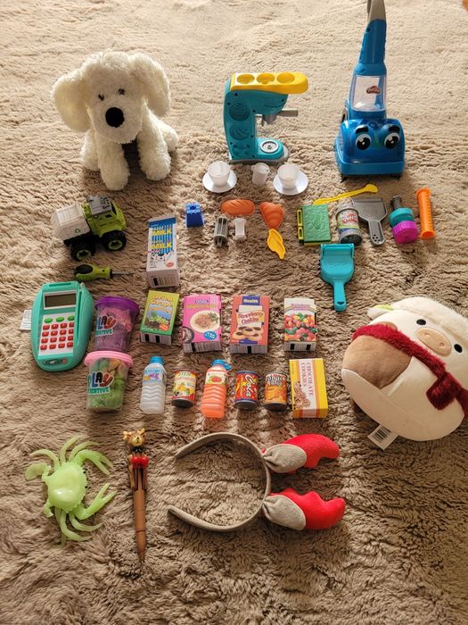 Zestaw zabawek, play doh, sklep ekspres odkurzacz, squishmallows święta