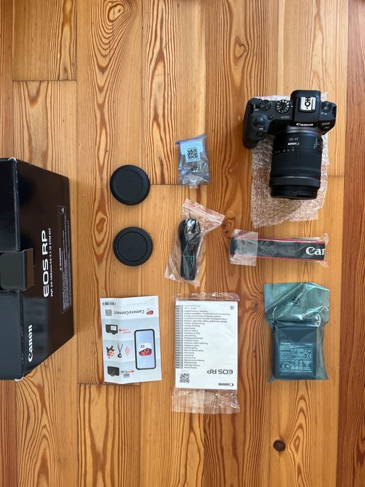 Máquina Fotográfica Mirrorless Canon EOS RP + Objectiva RF 24-105mm F4-7.1 IS STM