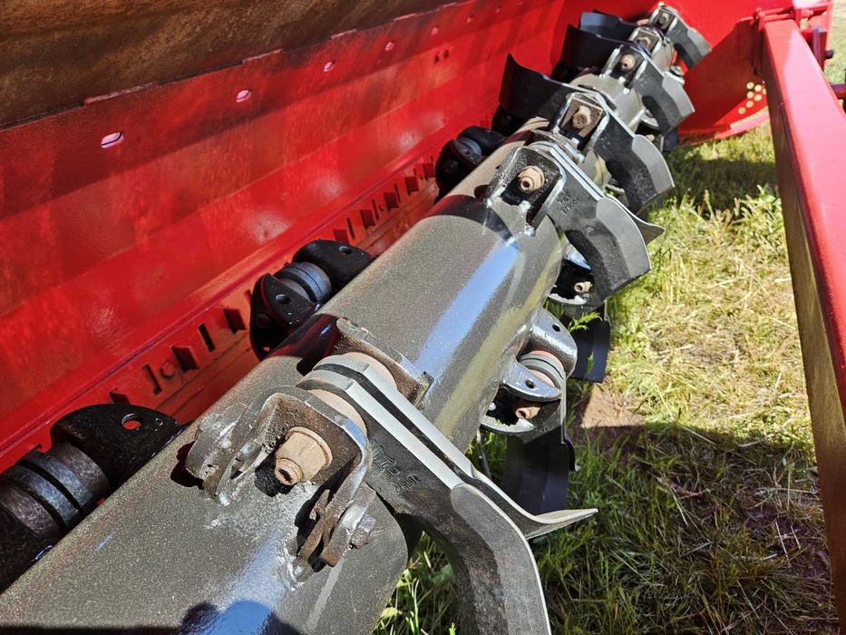 Мульчувач, АГРОМЕХАНІКА 2.4 м, подрібнювач решток, НОВІ НОЖІ, 2010 р.в