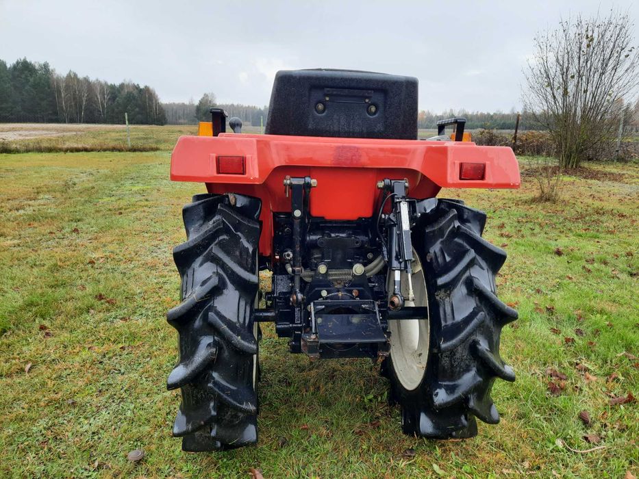 Mitsubishi MT 16 japoński traktorek do sadów i ogrodów