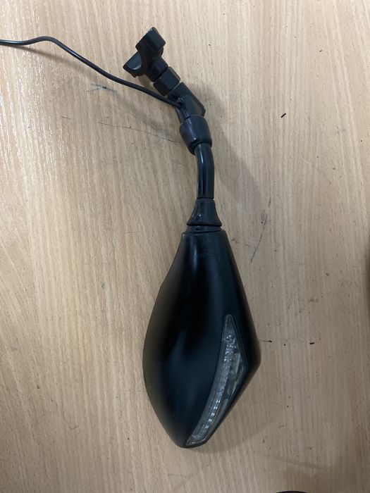 Lusterka Motocyklowe z kierunkowskazem uchwyt JY127LED Lewe lusterko