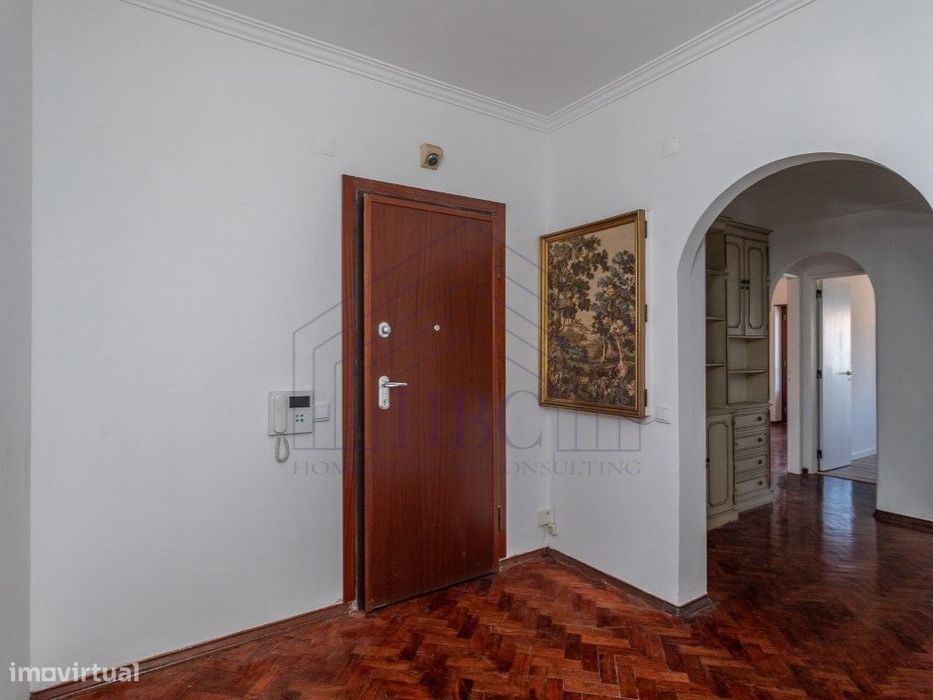 Apartamento T3 com Vista Rio - Lisboa