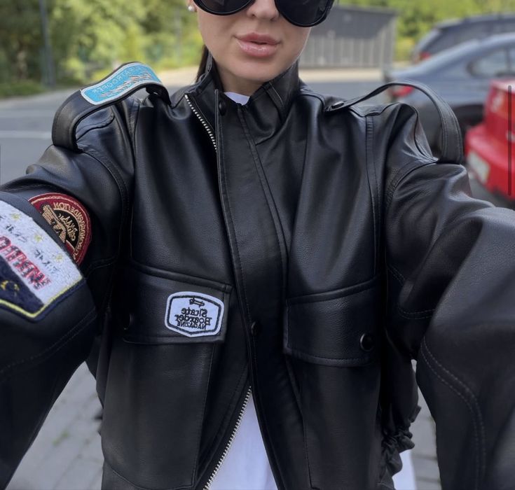 Шкіряна куртка у двох дизайнах