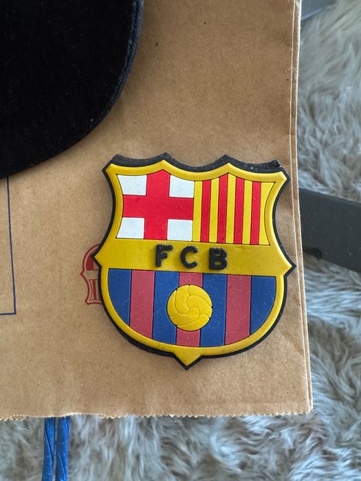 Barcelona zestaw z Camp Nou - czapka, brelok, magnes, torba