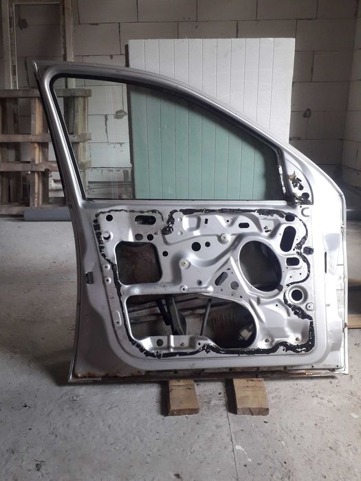 Двері Форд Фокус МК 1 хетчбек
