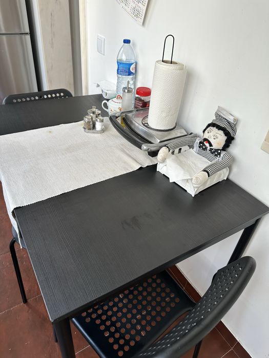 Conjunto Mesa + 2 cadeiras + banco