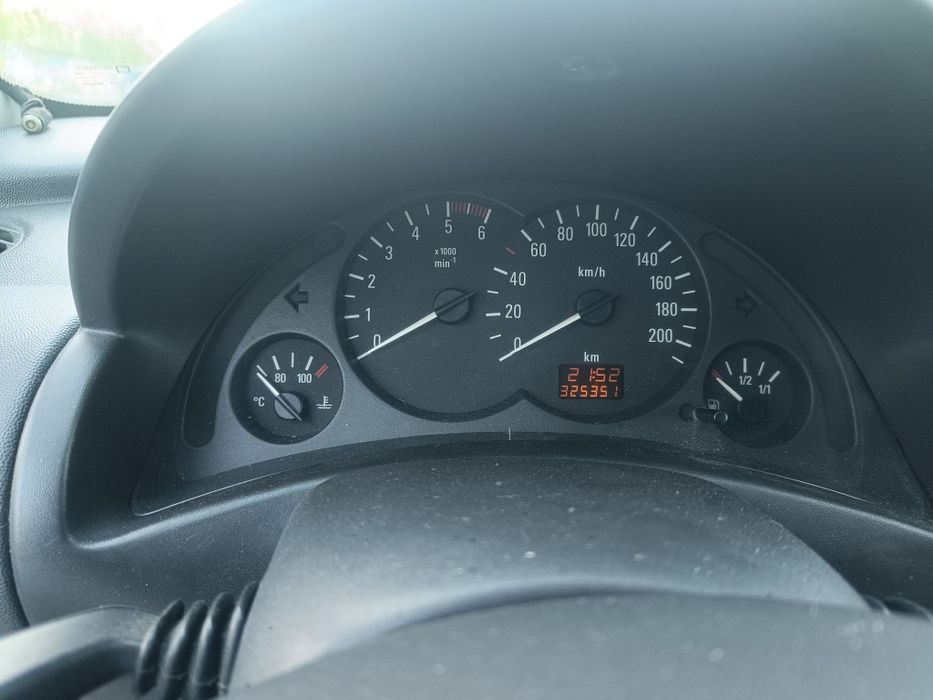 Opel corsa 1,7 Diesel — photo 5